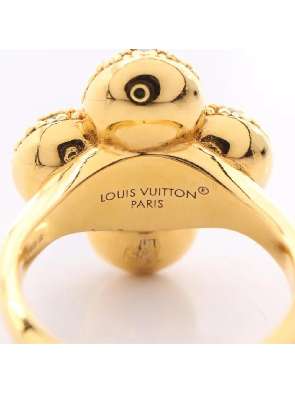 Louis Vuitton slightsigns use